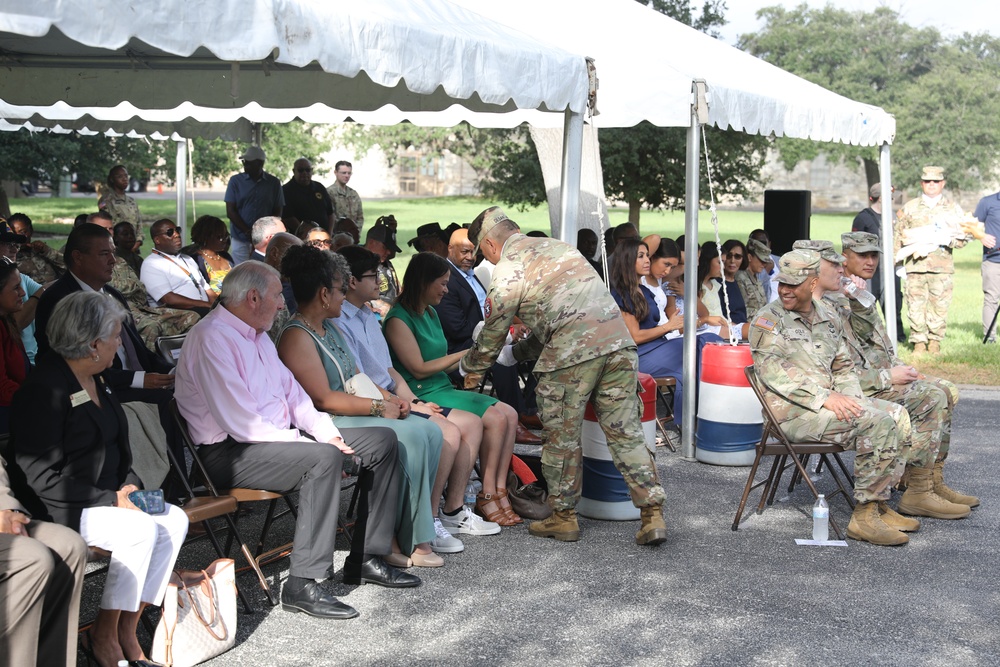 5th Recruiting Brigade Changes Command