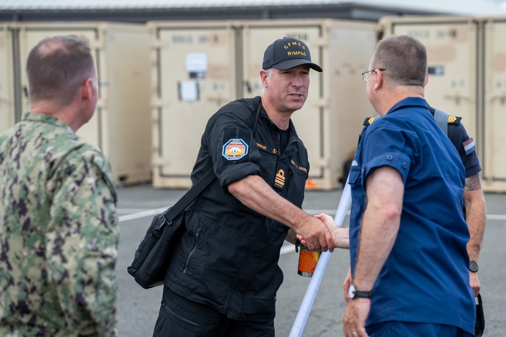 Coast Guard 14th District Commander greets Royal Canadian Navy partners at RIMPAC 2024