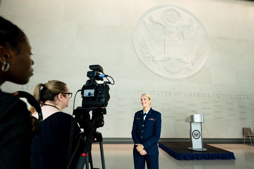 Lt Marsh Visits US Embassy in London