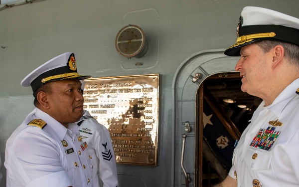 7th Fleet, Blue Ridge Team Host Reception in Malaysia