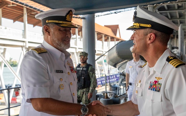 7th Fleet, Blue Ridge Team Host Reception in Malaysia