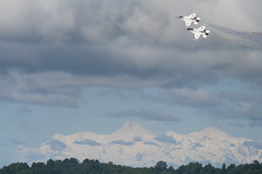 JBER hosts Arctic Thunder Open House 2024