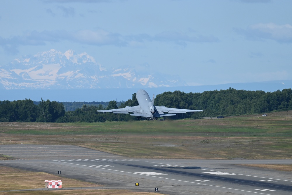 JBER hosts Arctic Thunder Open House 2024