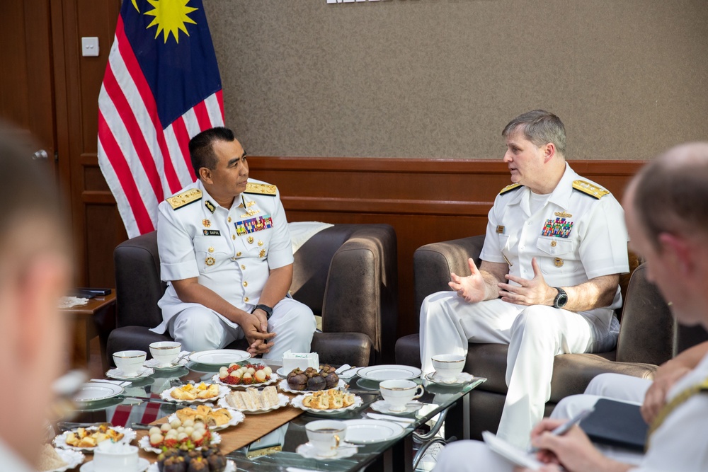 C7F Meets with Malaysia Maritime Enforcement Agency in Putrajaya