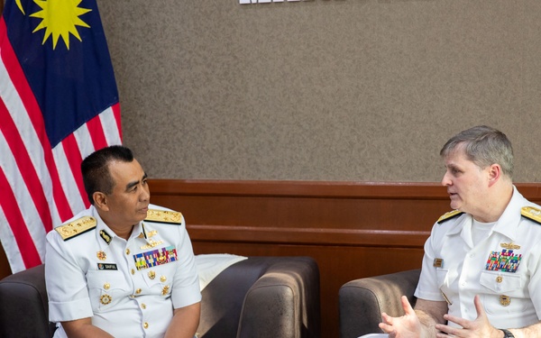 C7F Meets with Malaysia Maritime Enforcement Agency in Putrajaya