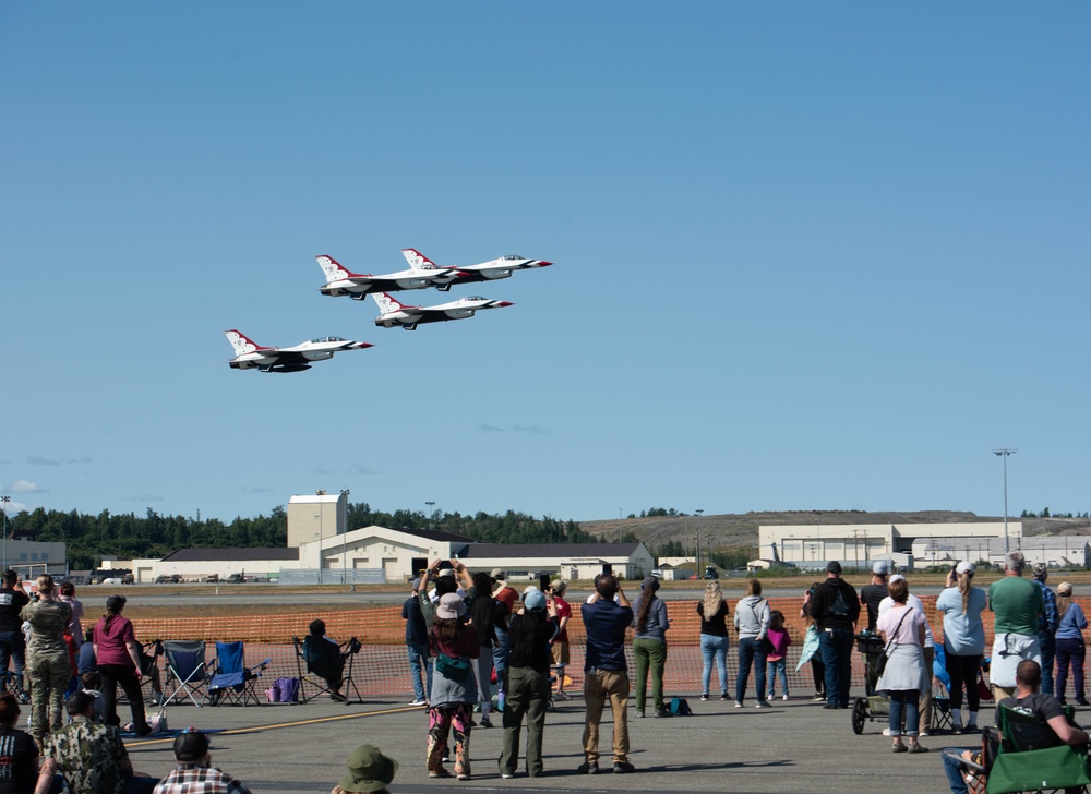 Arctic Thunder Open House 2024