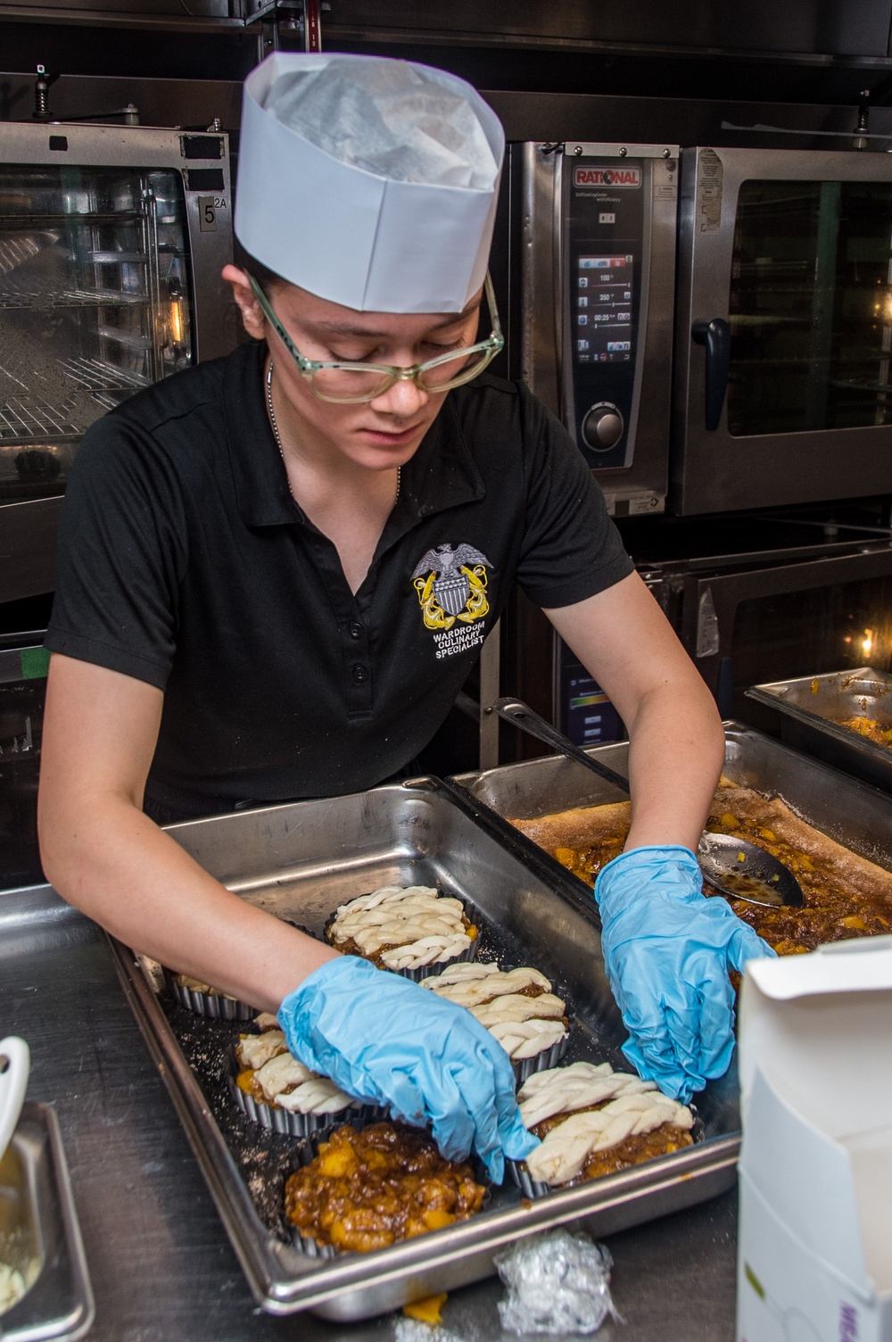 USS Ronald Reagan (CVN 76) hosts cooking competition