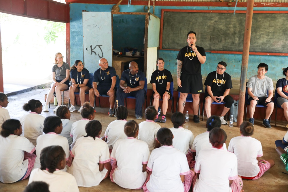 Pacific Partnership Visits Kawenu Primary School