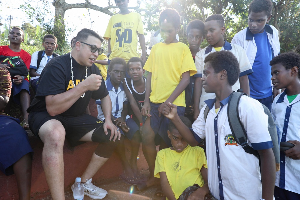 Pacific Partnership Visits Kawenu Primary School