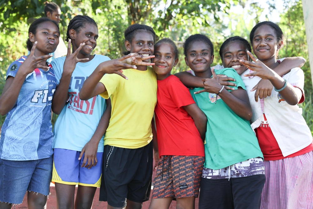 Pacific Partnership Visits Kawenu Primary School