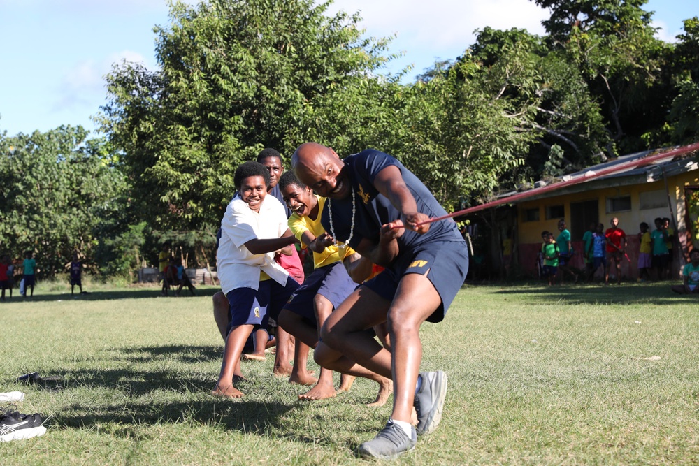 Pacific Partnership Visits Kawenu Primary School