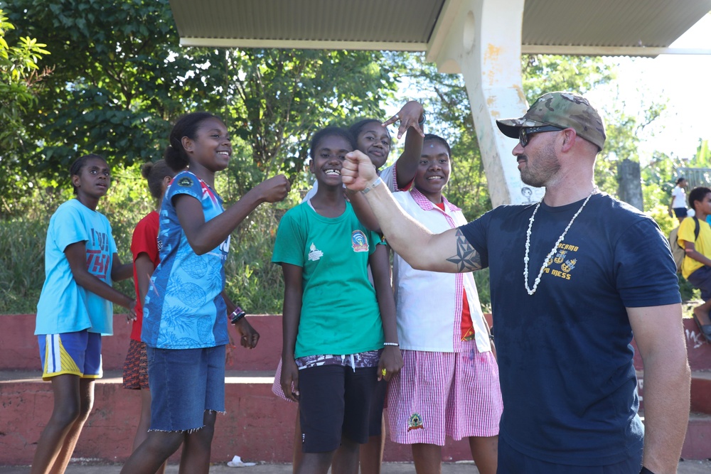 Pacific Partnership Visits Kawenu Primary School