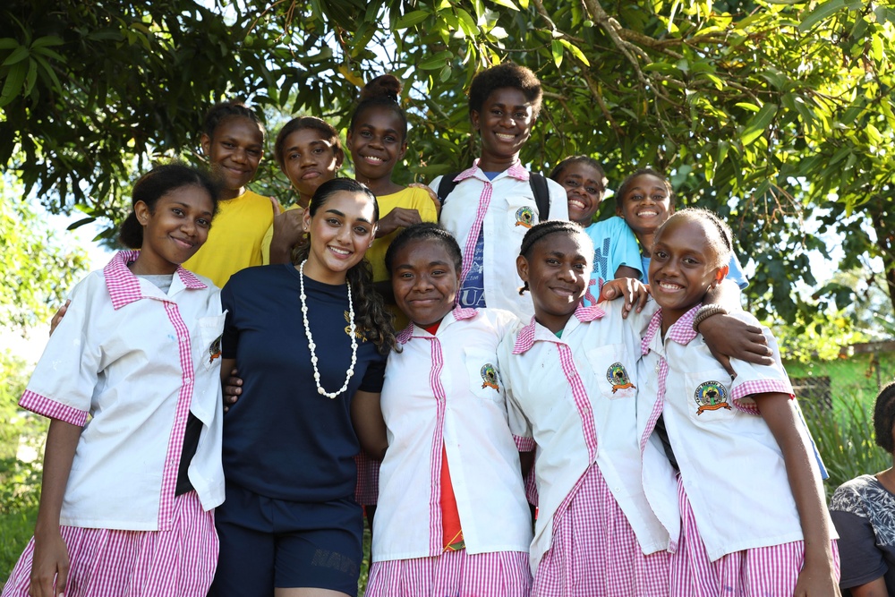 Pacific Partnership Visits Kawenu Primary School