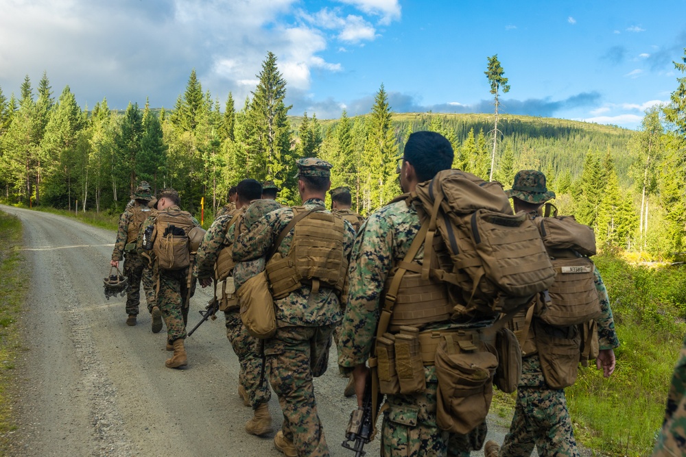 CLB-8 Marines Conduct Table 5 Range