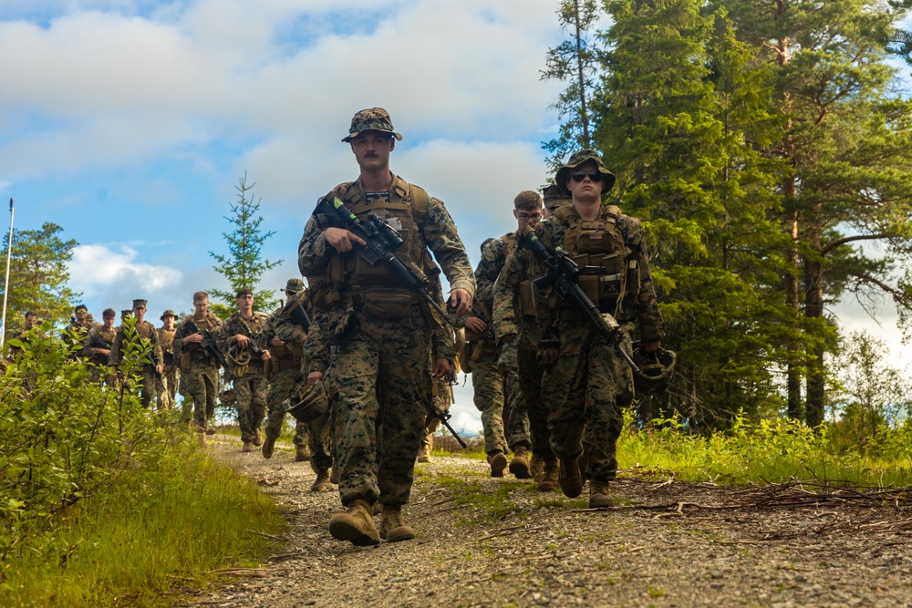 CLB-8 Marines Conduct Table 5 Range