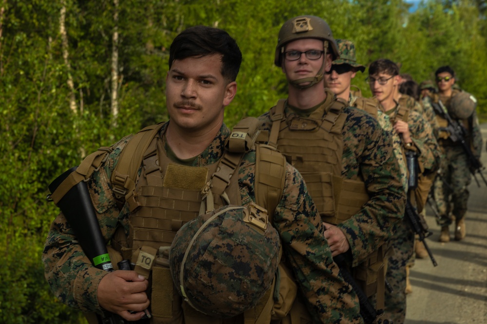 CLB-8 Marines Conduct Table 5 Range