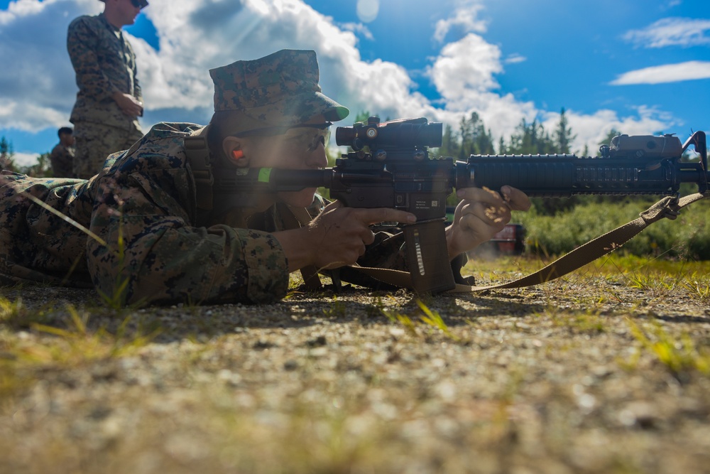 CLB-8 Marines Conduct Table 5 Range