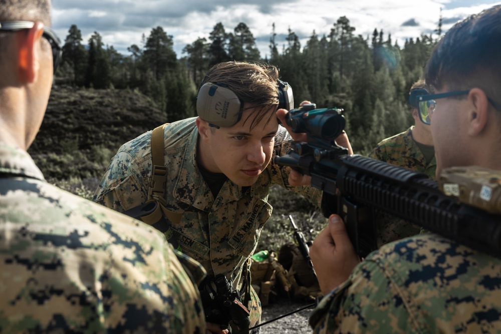 CLB-8 Marines Conduct Table 5 Range