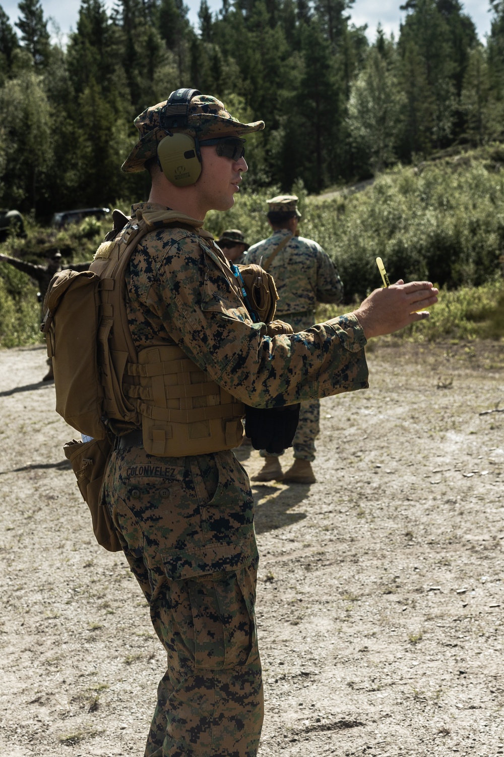 CLB-8 Marines Conduct Table 5 Range