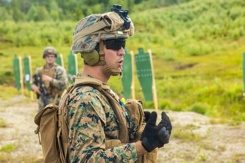 CLB-8 Marines Conduct Table 5 Range