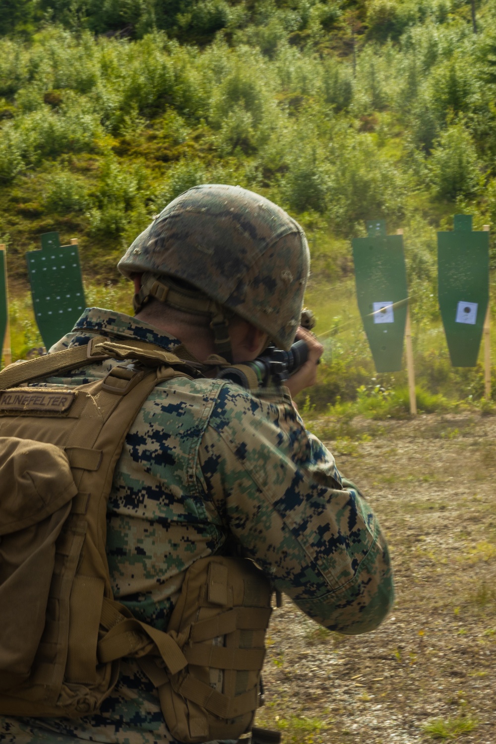 CLB-8 Marines Conduct Table 5 Range