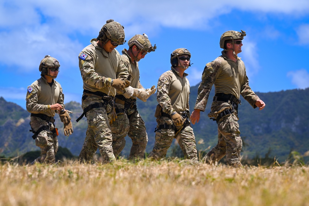 25th CAB supports EOD training during RIMPAC 2024