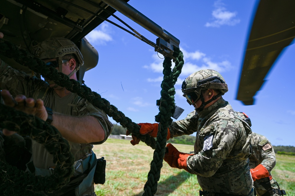 25th CAB supports EOD training during RIMPAC 2024