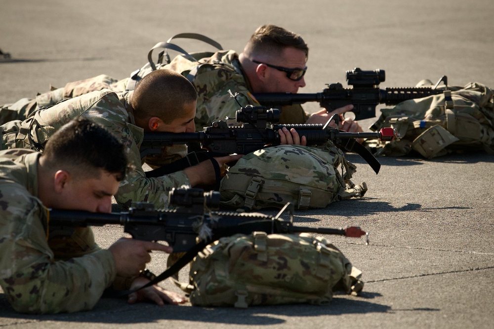 U.S. Army National Guard Officer Candidates conduct static load training