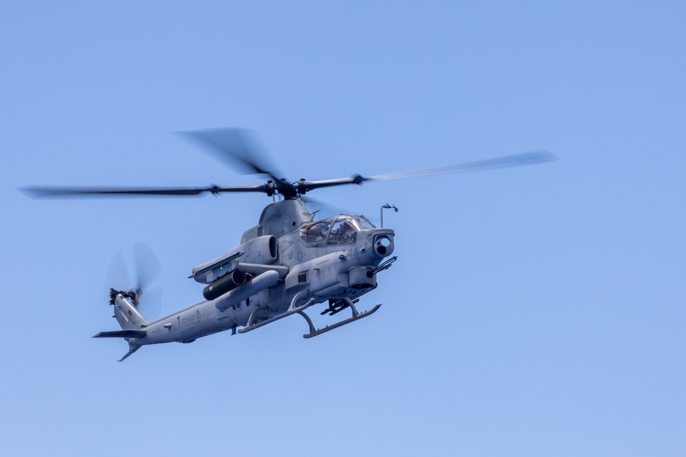 VMM-262 embark on USS Green Bay