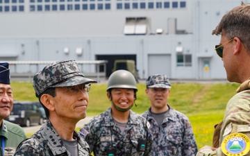 JASDF Air Defense Command vice commander visits Valiant Shield participants