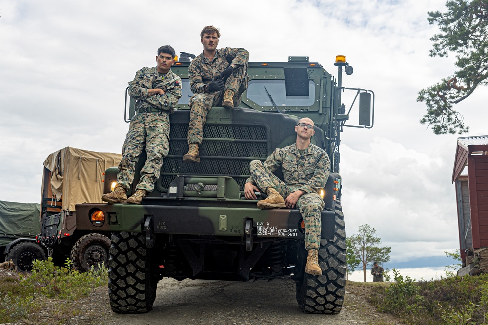 CLB-8 Marines Conduct Machine Gun Shoot