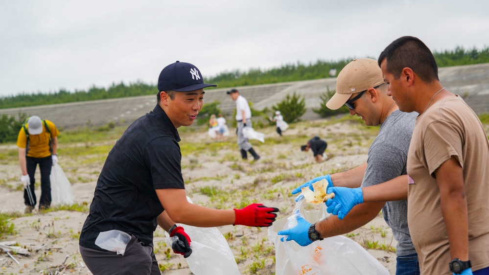 Exercise Valiant Shield 2024 - Bilateral beach clean-up