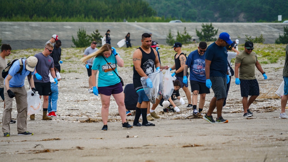 Exercise Valiant Shield 2024 - Bilateral beach clean-up