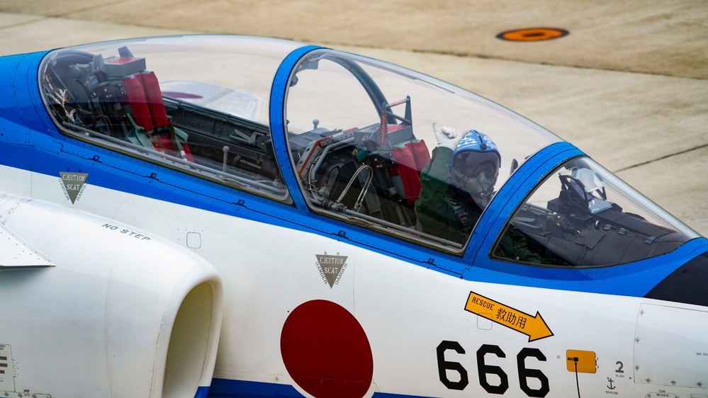 U.S. Service Members invited to watch Blue Impulse while at Matsushima AB for Valiant Shield