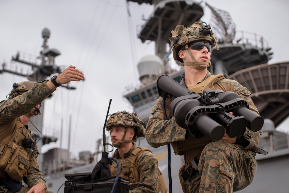 Keep Your Head on a Swivel: 15th MEU, USS Boxer Conduct Counter-UAS Drill