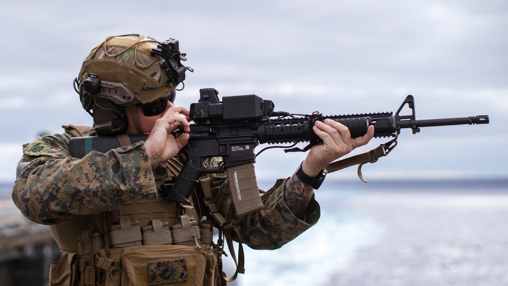 Keep Your Head on a Swivel: 15th MEU, USS Boxer Conduct Counter-UAS Drill