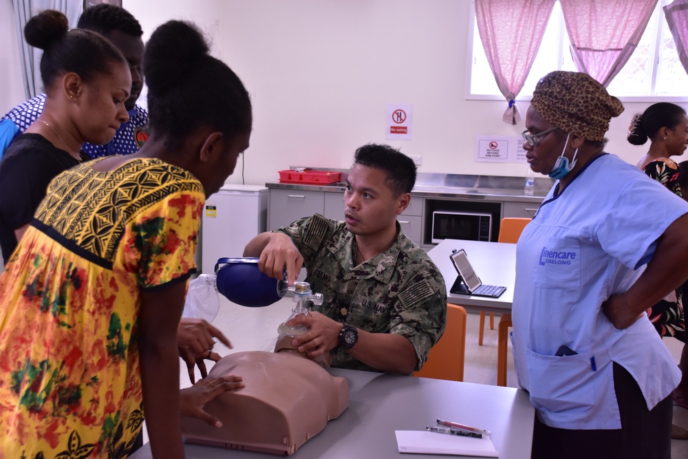 Pacific Partnership Provides Basic Life Saving Skills Training in Vanuatu