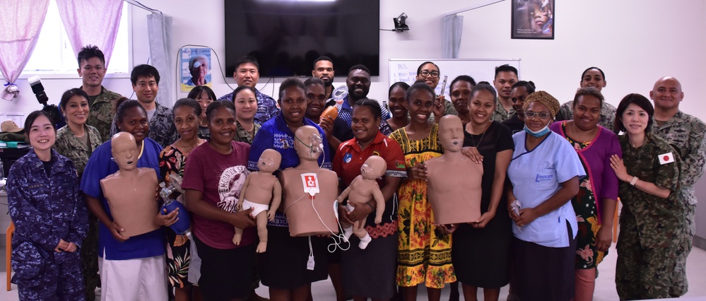 Pacific Partnership Provides Basic Life Saving Skills Training in Vanuatu