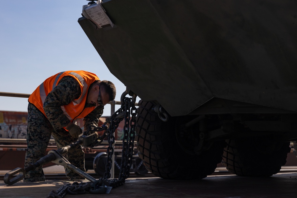 1st LAR Bn. Marines, LAVs arrive to Darwin for Exercise Predator’s Run 24