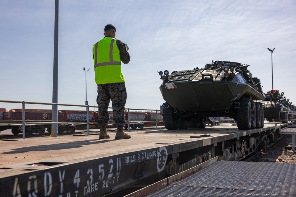 1st LAR Bn. Marines, LAVs arrive to Darwin for Exercise Predator’s Run 24