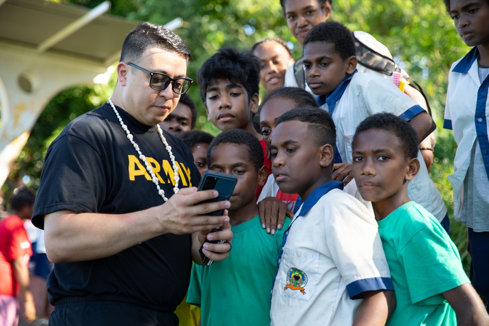 Pacific Partnership 24-2 Visits Kawenu Primary School