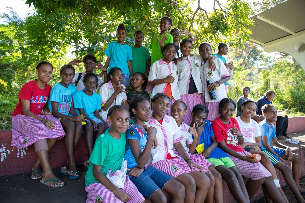 Pacific Partnership 24-2 Visits Kawenu Primary School