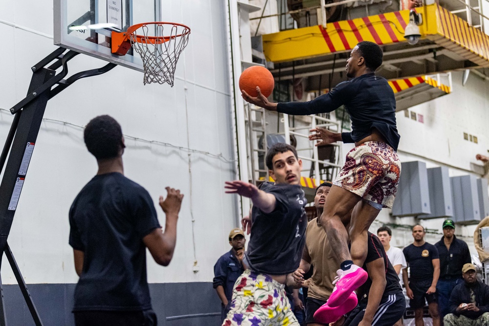 USS Ronald Reagan (CVN 76) MWR hosts basketball tournament