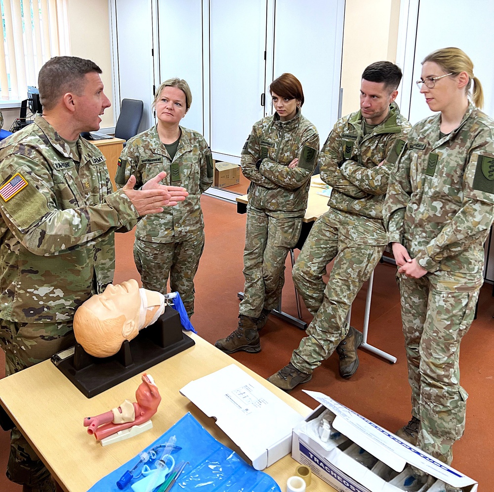 Landstuhl Regional Medical Center team exchanges knowledge with Lithuanian military on casualty evacuation care