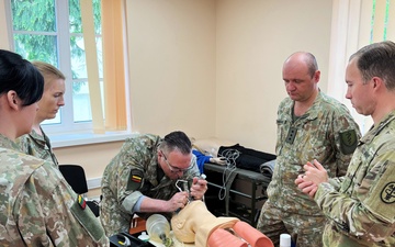 Landstuhl Regional Medical Center team exchange knowledge with Lithuanian military on casualty evacuation care
