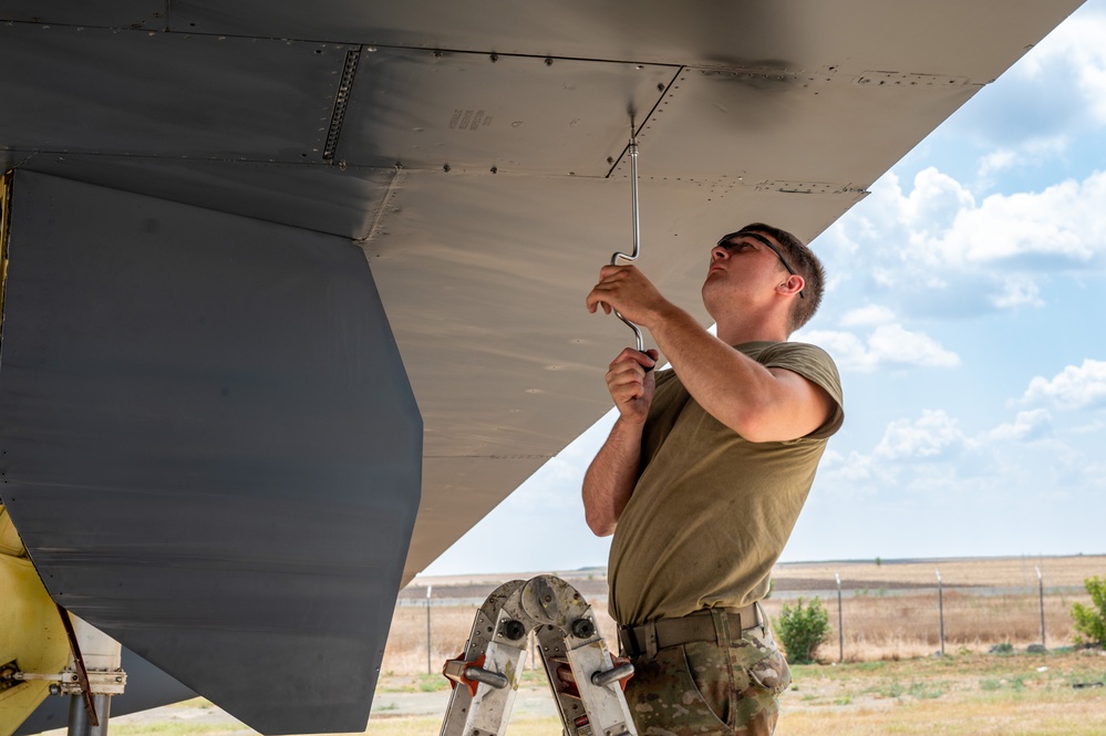 Maintenance during Bomber Task Force 24-4