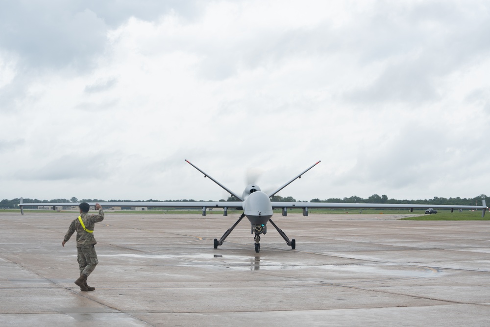 20th ATKS lands MQ-9 Reaper on Whiteman AFB in historic first