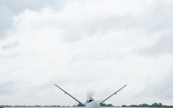 20th ATKS lands MQ-9 Reaper on Whiteman AFB in historic first