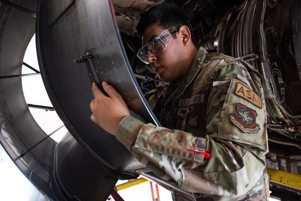 C-17 Maintainers: Ensuring mission readiness at all times