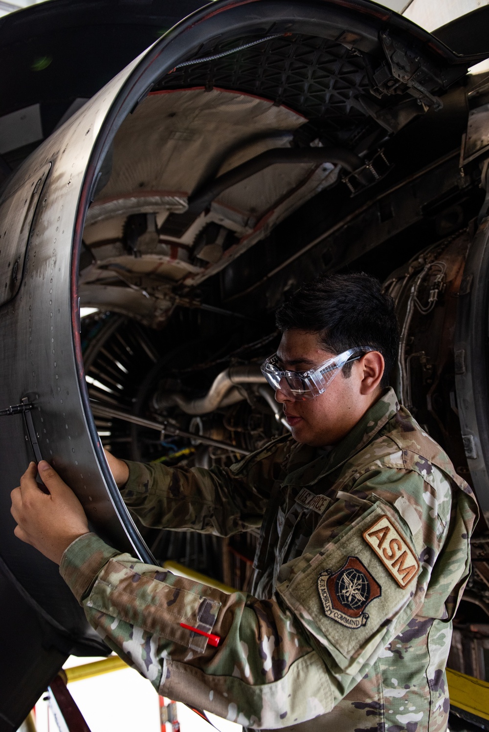 C-17 Maintainers: Ensuring mission readiness at all times